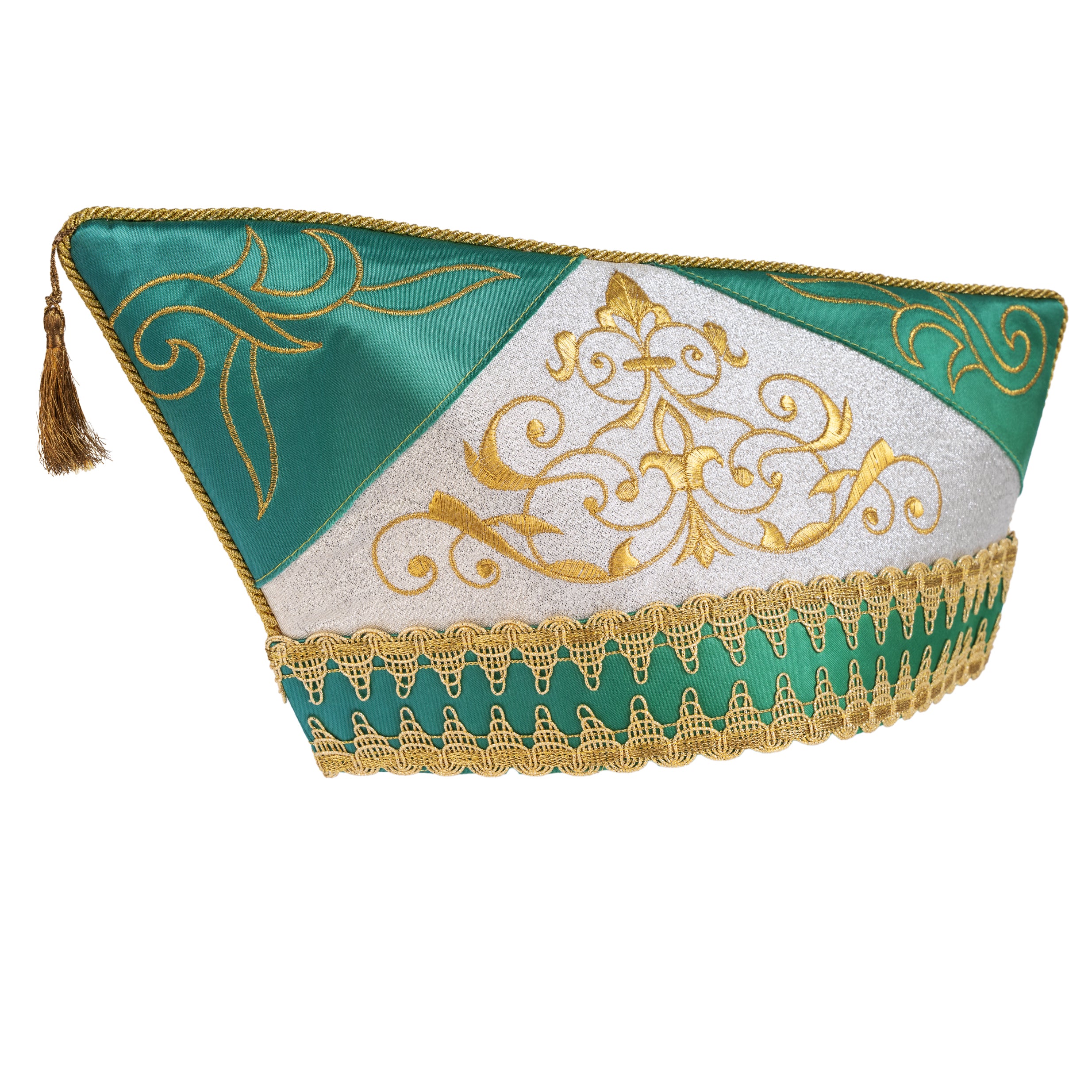 Grün-goldenes Schiffchen mit barocker Stickerei und altgoldener  Borte